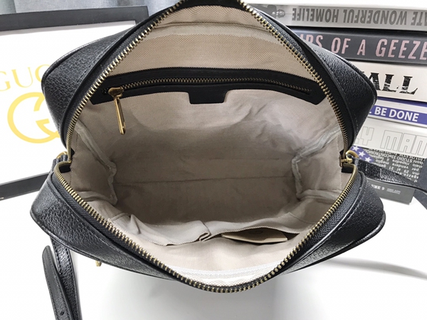 激安グッチバッグコピー着用イメージ